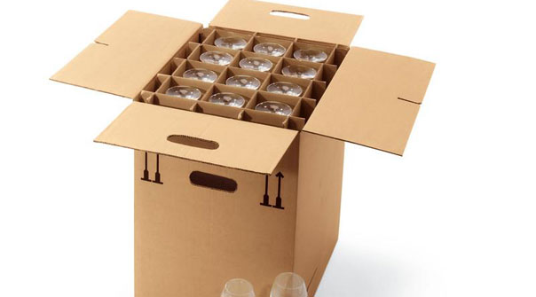 L'immagine rappresenta una particolare scatola da trasloco per bicchieri di vetro
